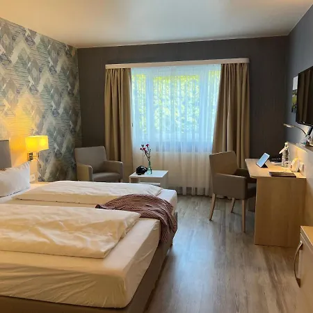Landhotel Felchow 펠호프
