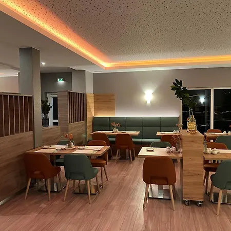 Landhotel Felchow 호텔 펠호프