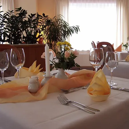 Landhotel Felchow 호텔 펠호프