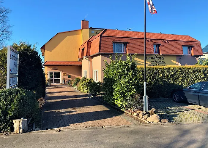 Landhotel Felchow 호텔 펠호프