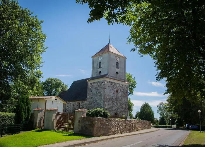 Landhotel Felchow 호텔